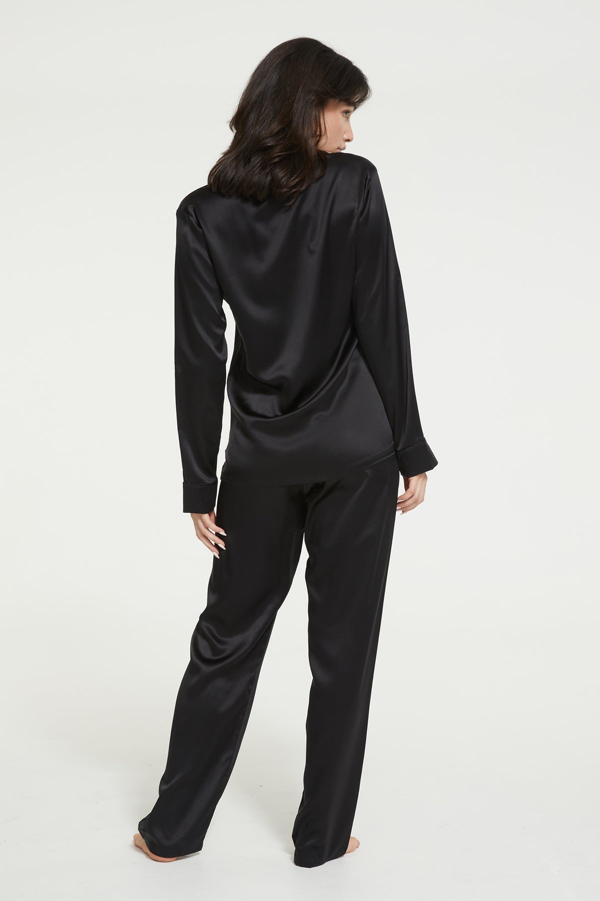 The Fine Finishes Pyjama By GINIA In Black