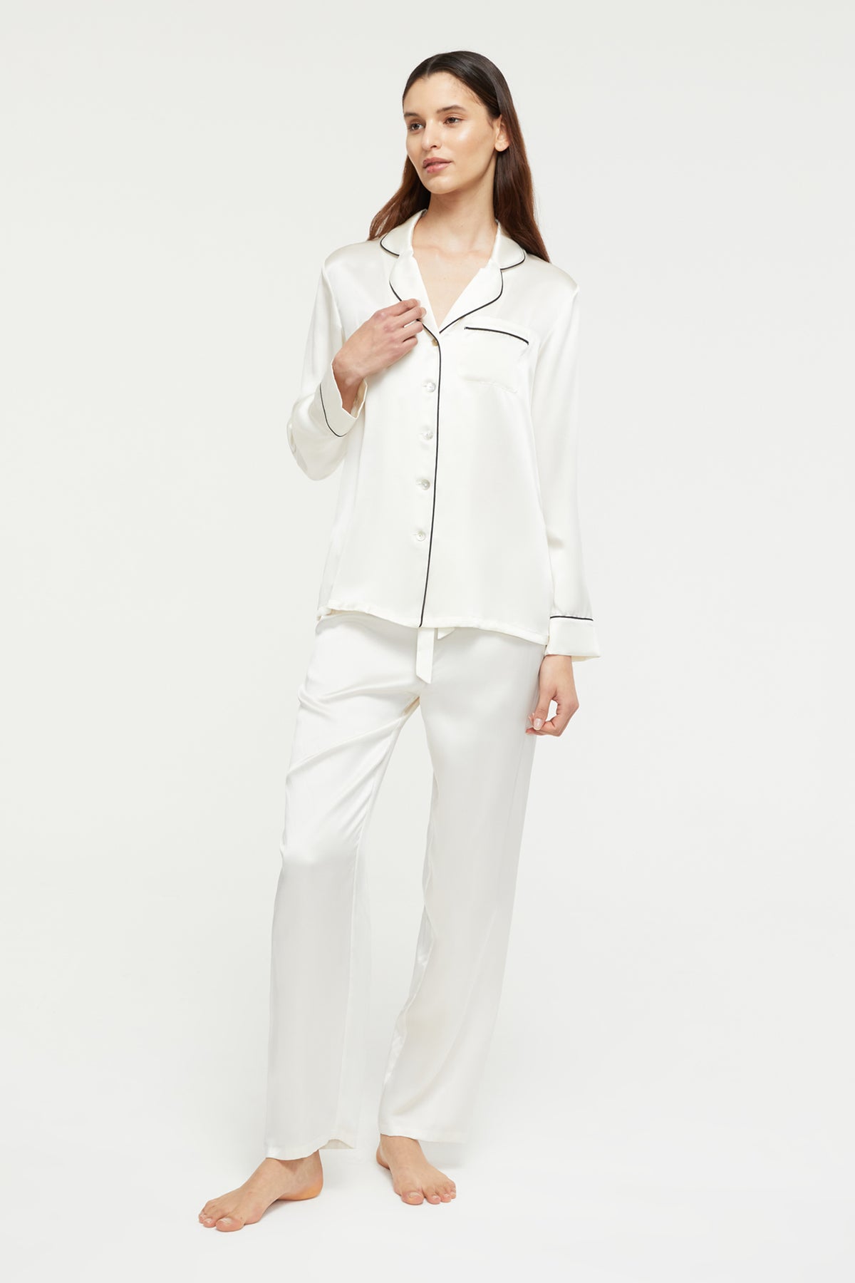 The Fine Finishes Pyjama in Creme is a Ginia Sleepwear signature piece and part of our Silk Basics collection. 